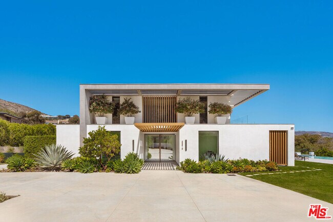 Building Photo - 23919 Malibu Rd
