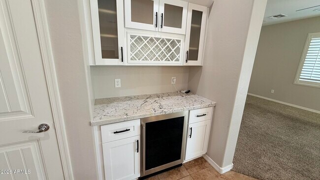 Building Photo - 40750 W Colby Dr