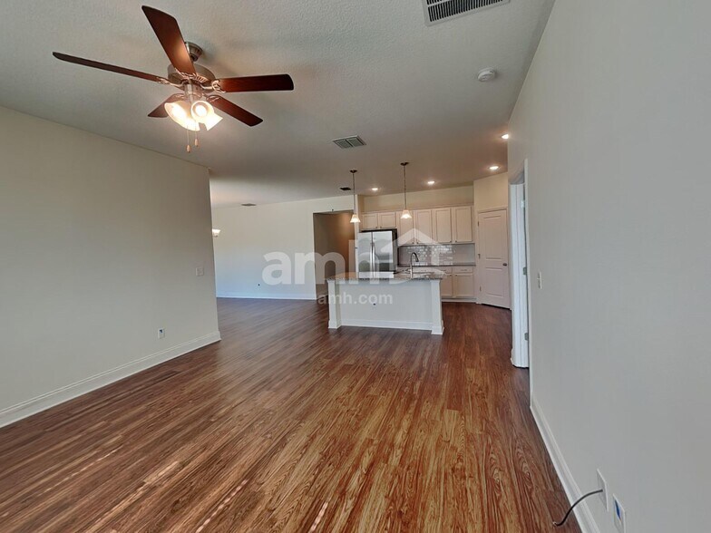 Building Photo - 2458 Ixora Ct