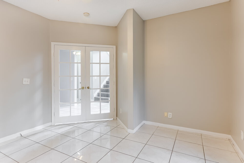 Building Photo - 15400 SW 51st Manor