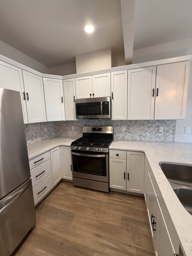 Building Photo - 5526 Big Bear Wy