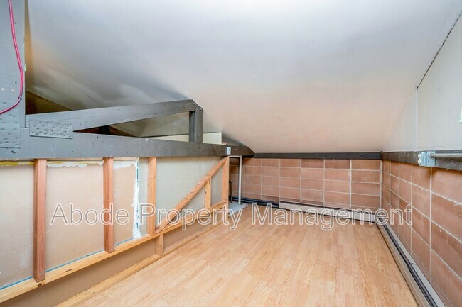 Building Photo - 136 S Lincoln Ave