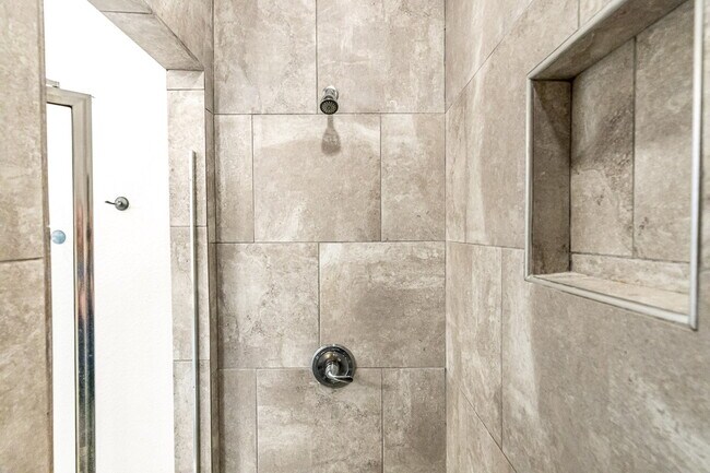 Building Photo - The Finer Things In Life/ The Town Homes o...