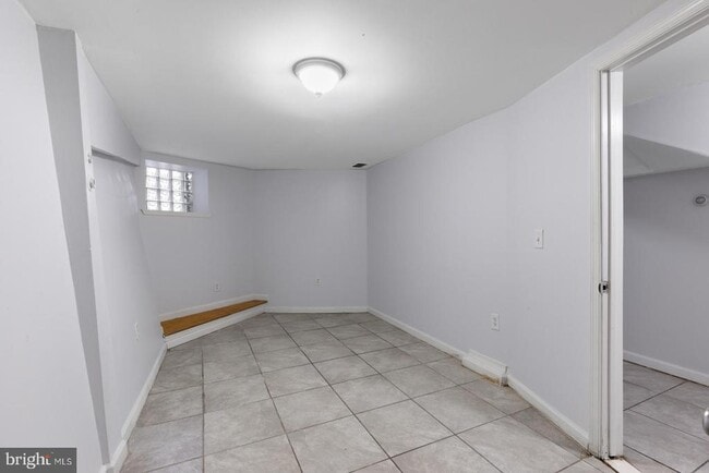 Building Photo - 5147 Hazel Ave