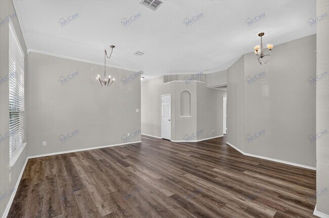 Building Photo - 7297 Chinquapin Dr