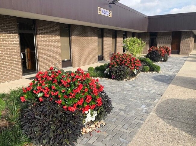 Building Photo - 6302 Rucker Rd