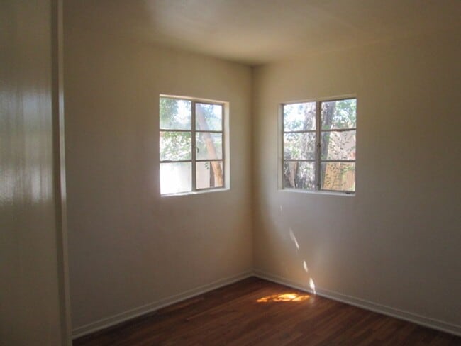 Building Photo - 1201 Princeton Dr NE
