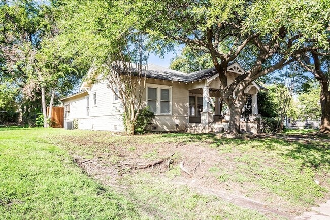 Building Photo - 5459 Miller Ave