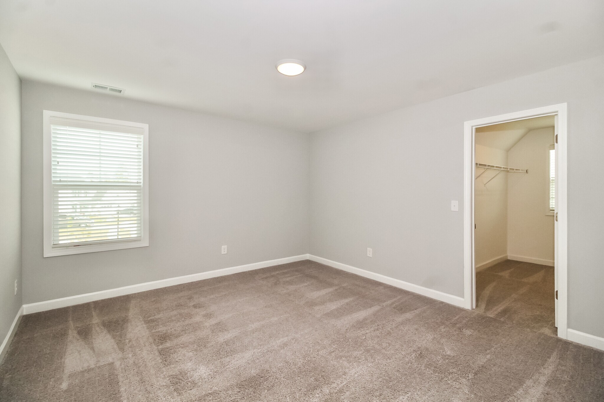 Building Photo - 2438 Legg Crk Ln