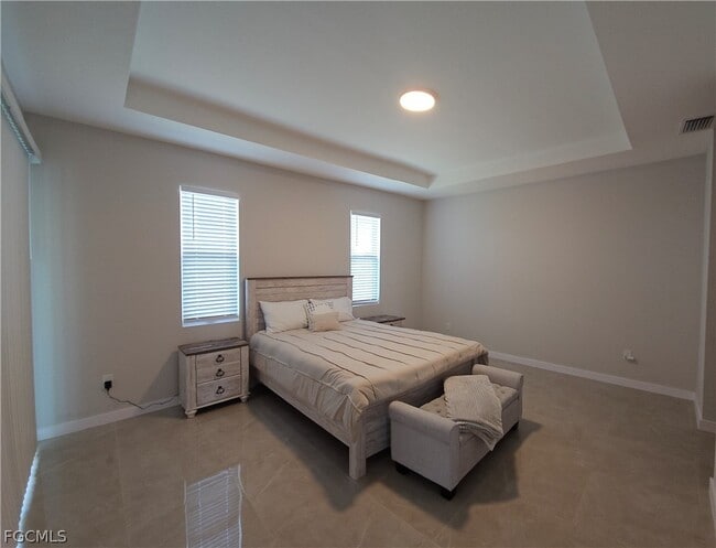 Building Photo - 2116 NE 22nd Ave