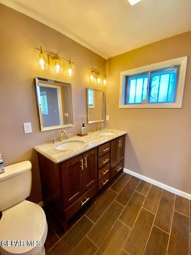 Building Photo - 3213 El Morro Rd