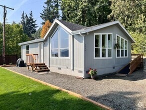 Building Photo - WATER FRONT HOME FULLY FURNISHED ALL INCLU...