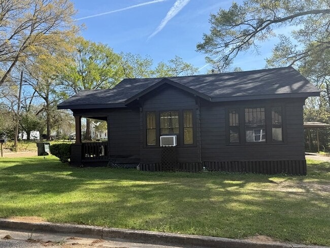 Building Photo - 469 Ogden St