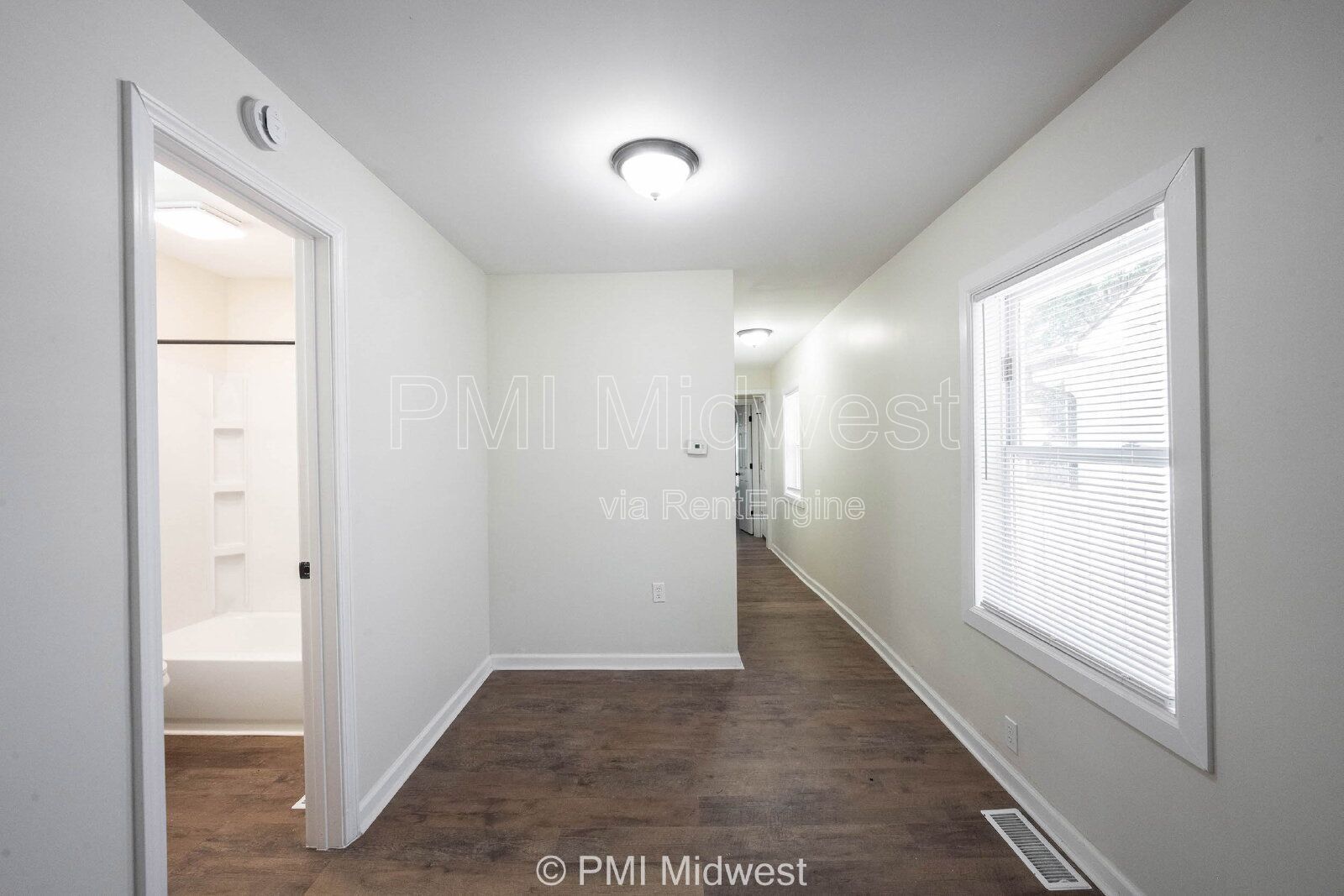 Building Photo - 514 N Chester Ave