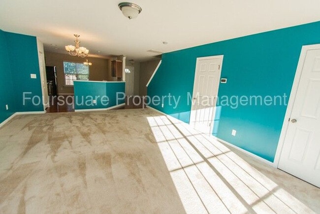 Building Photo - Room in Townhome on Ivy Wood Ln