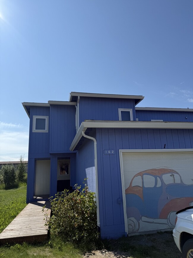 Building Photo - 1215 28th Ave