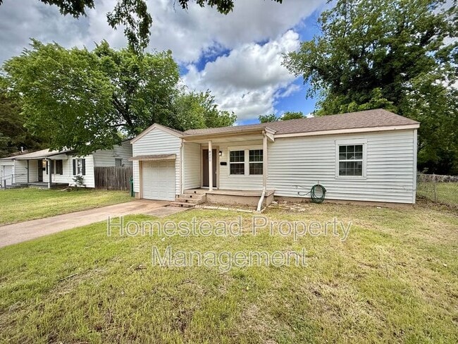 Building Photo - 4200 Altadena Ave