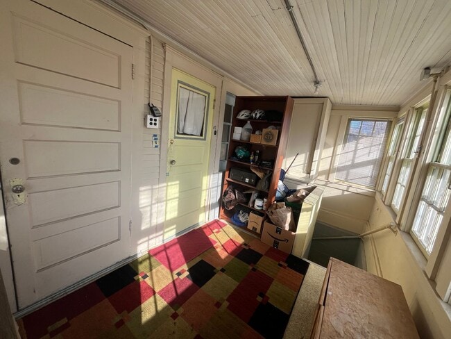 Building Photo - 1330 Selby Ave