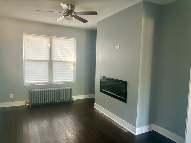 Building Photo - 7019 S Calumet Ave