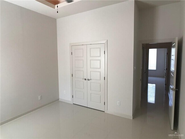 Building Photo - 27 N 51st St