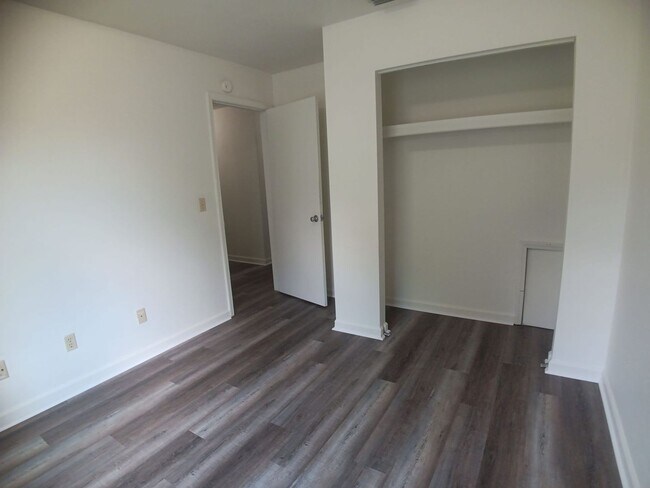 Building Photo - 237 Pheasant Run Dr