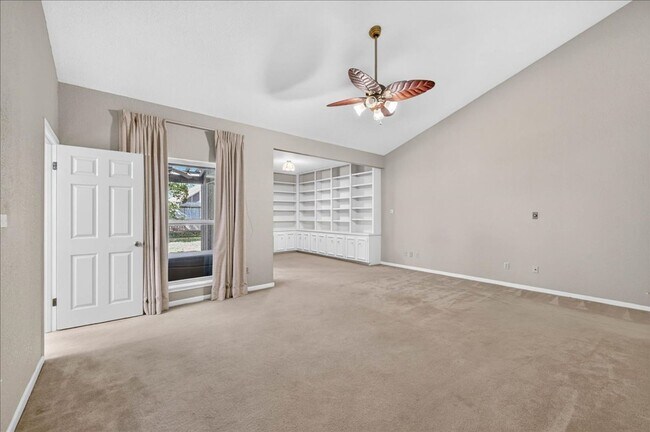 Building Photo - 5305 Greenbriar Dr