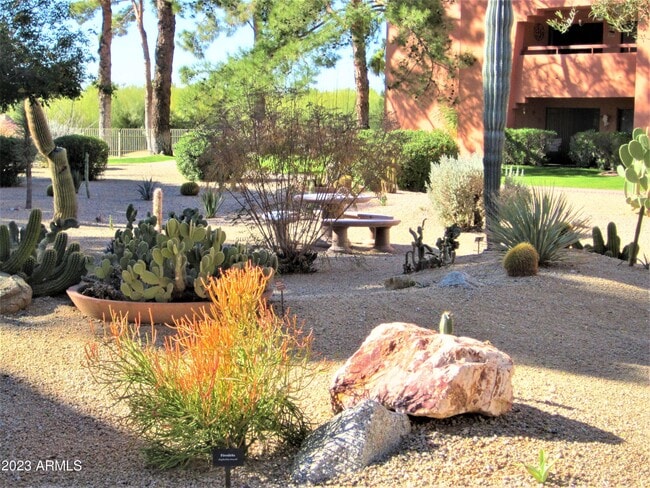 Building Photo - 12212 N Paradise Village Pkwy W