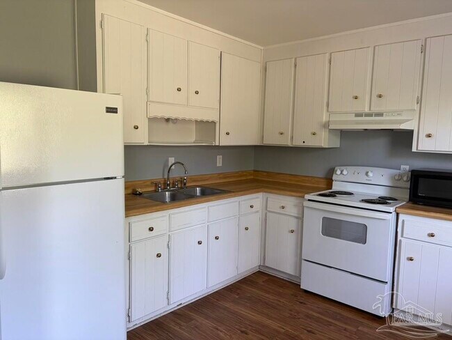 Building Photo - 204 Brandywine Rd