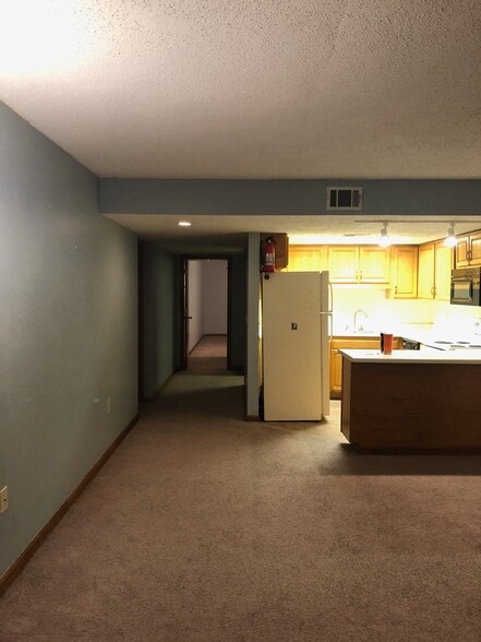 Building Photo - 449 Harper Ave