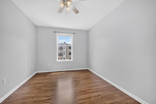 Building Photo - 531-533-533 Jefferson St