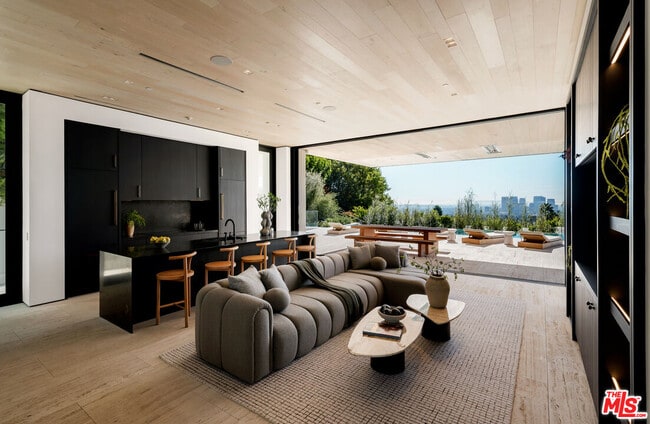 Building Photo - 1210 Laurel Way