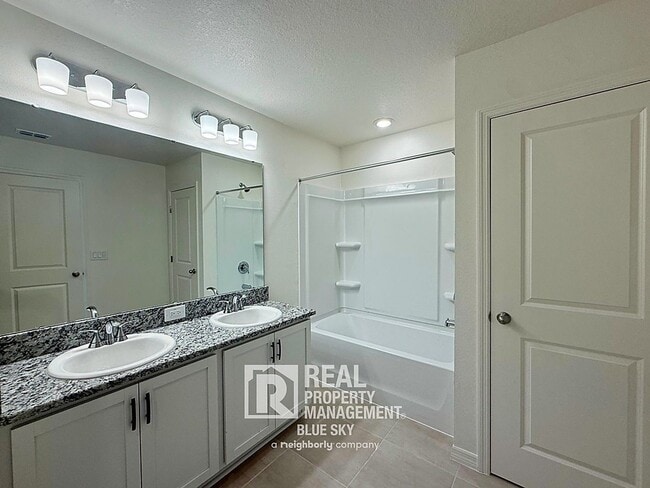 Building Photo - 14603 Abasail Ln