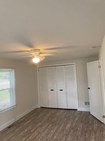 Building Photo - 90 Bethel Ln
