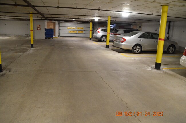 Building Photo - 234 Nesmith St