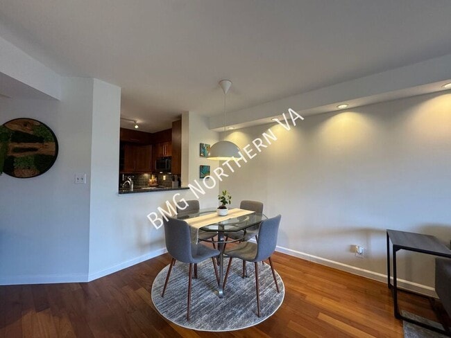 Building Photo - 2100 Langston Blvd.