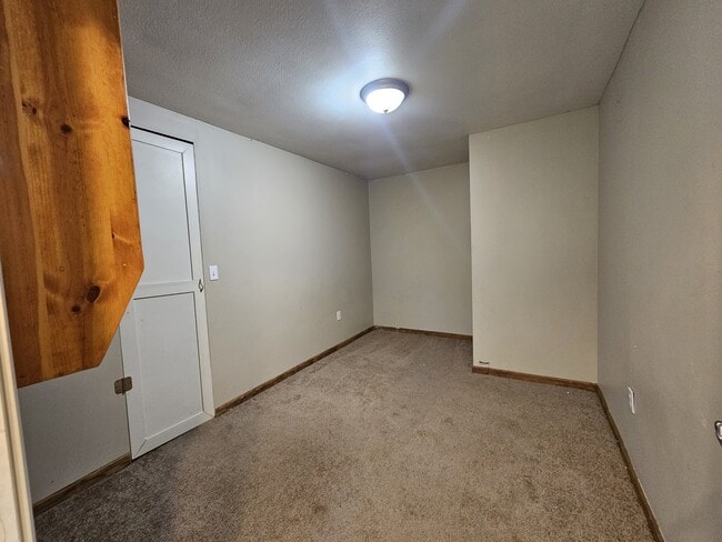 Building Photo - 777 SE Y Hwy