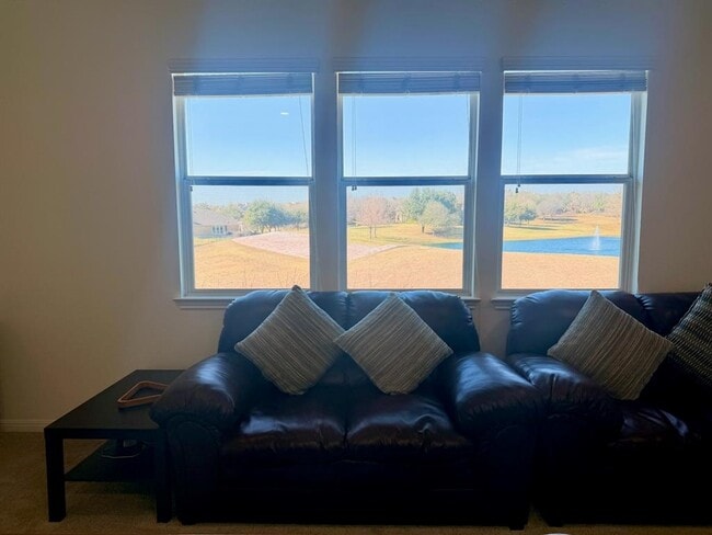 Building Photo - 4378 Green Tree Dr