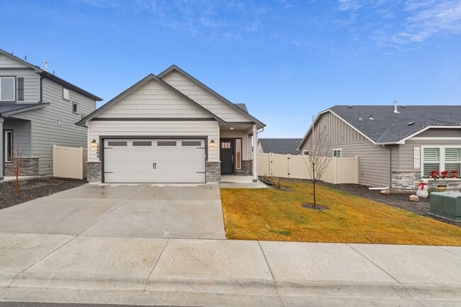 Primary Photo - 2046 E Cave Falls St