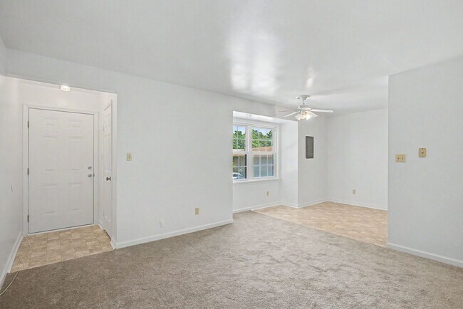 Building Photo - 15324 Warwick Blvd