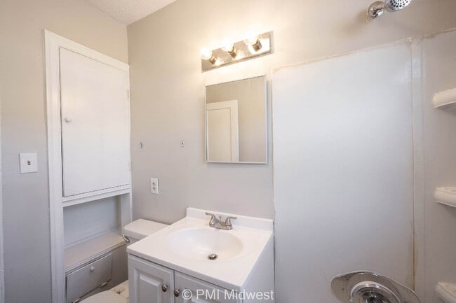 Building Photo - 1937 King Ave