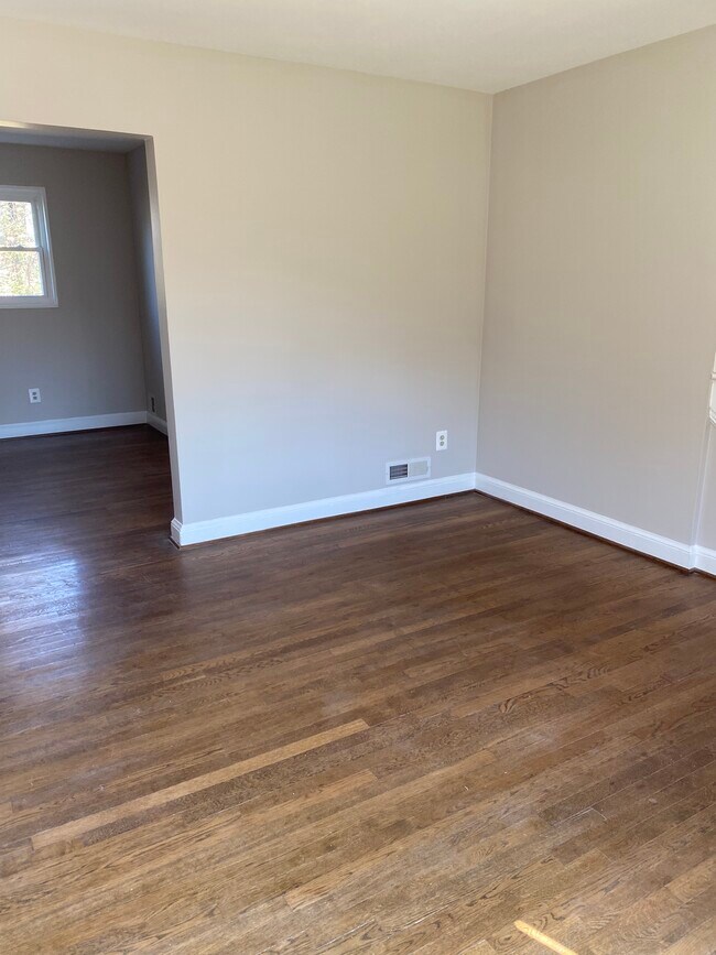 Building Photo - 314 Clifford Ave