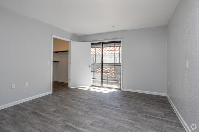 1BR, 1BA - 647SF - Palomar Apartment Homes