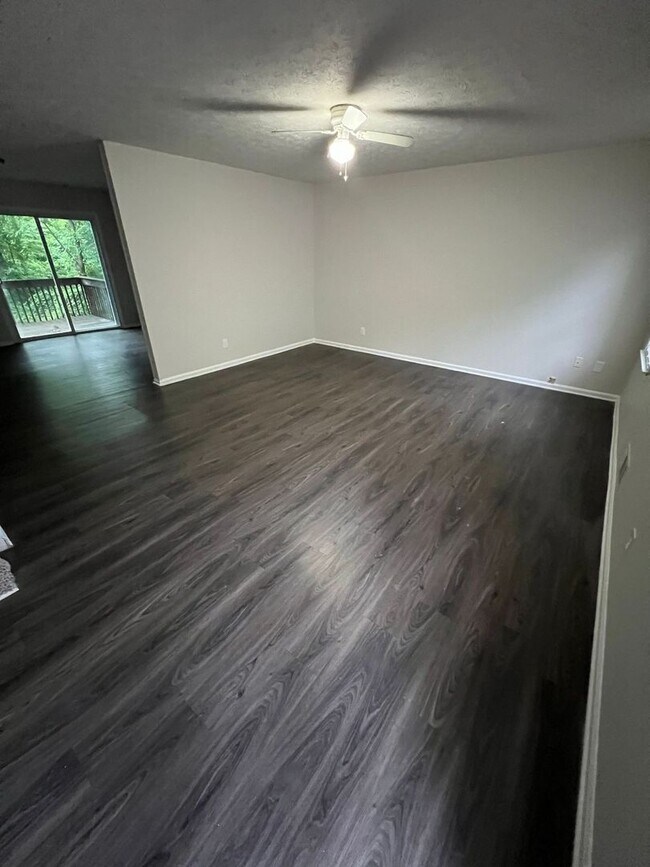 Building Photo - 369-371 Freeport Drive
