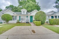 Building Photo - Adorable Updated 2BR Cottage-Style Townhom...