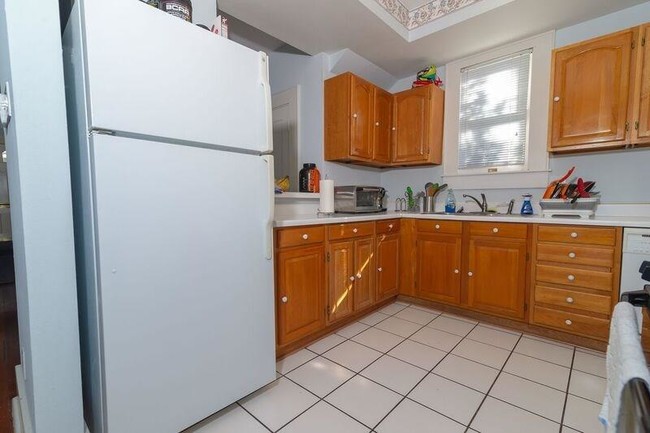 Building Photo - 2832 Salado St