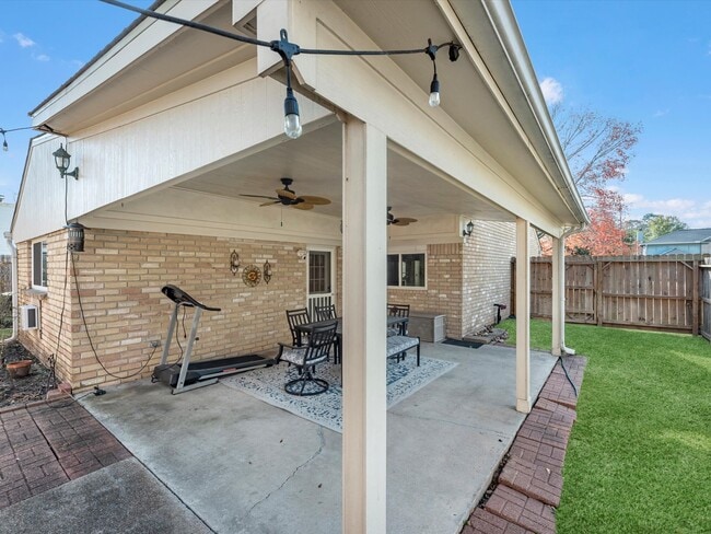 Building Photo - 11406 Sunshine Park Dr