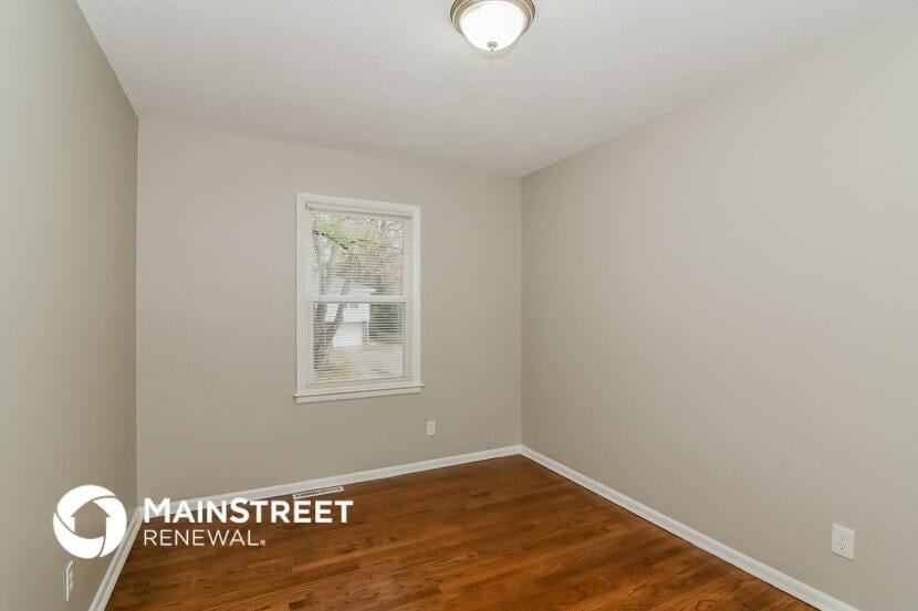 Building Photo - 9302 Fairwood Dr