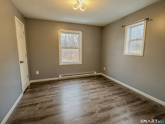 Building Photo - 51 River St