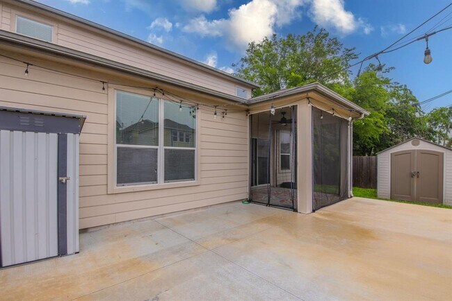 Building Photo - 407 Greener Dr