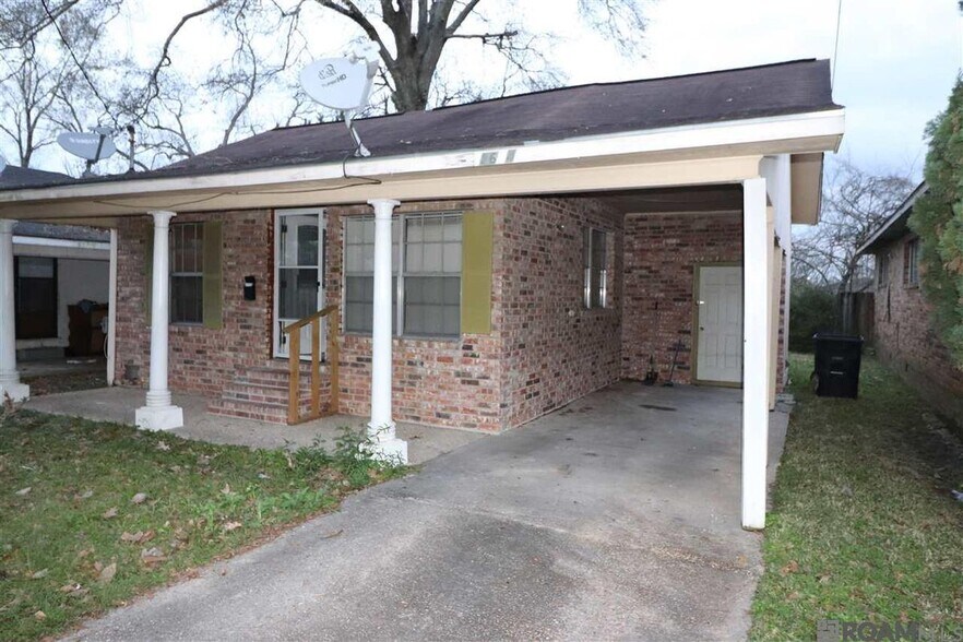 Building Photo - 2654 Sheldon Dr